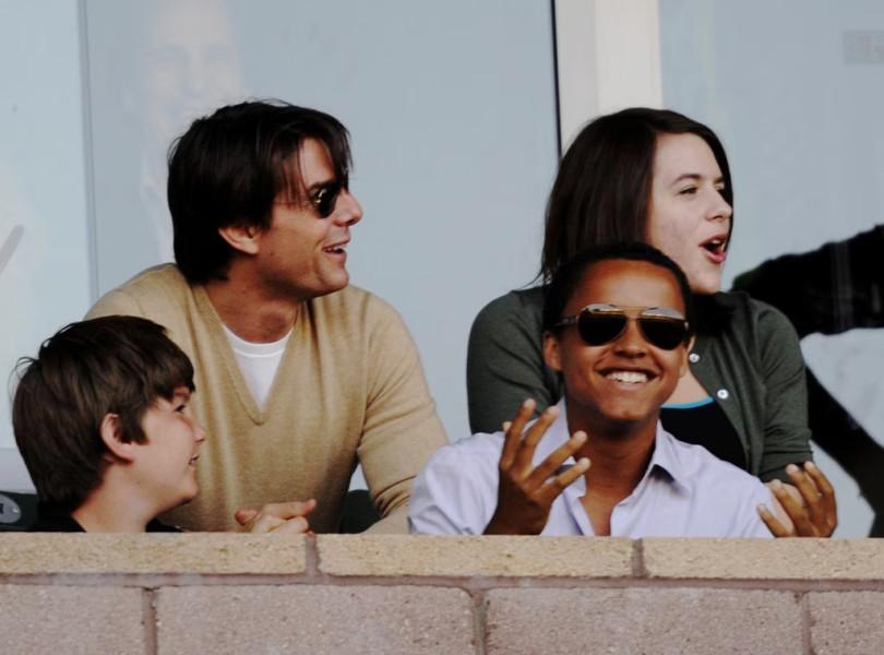 Dalam Hubungan Tom Cruise dengan Anak-Anaknya, Isabella Connor dan Suri