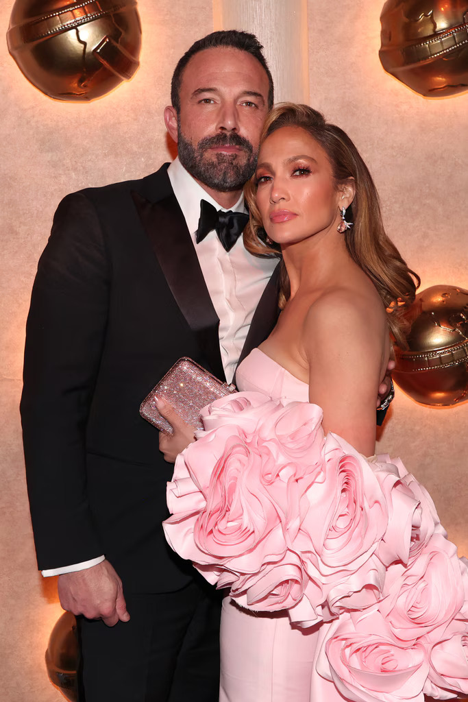 Ben Affleck dan Jennifer Lopez Resmi Menjual Mansion Beverly Hills untuk $68 Juta