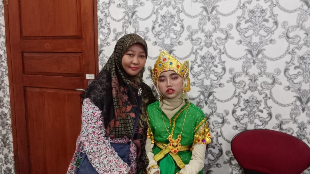 Kisah Ibu Erni, Menjaga Api Bakat Anak Tunarungu
